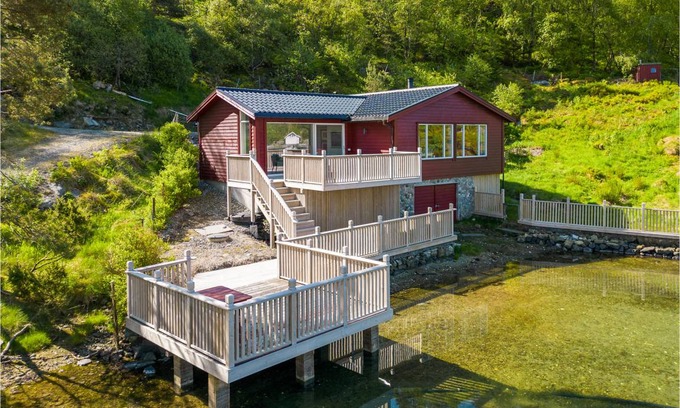 Sveio House | 82 m² House ∙ 3 bedrooms ∙ 6 guests