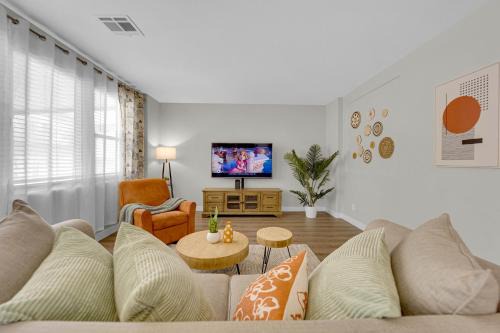 Enterprise House | 8277 Pearl