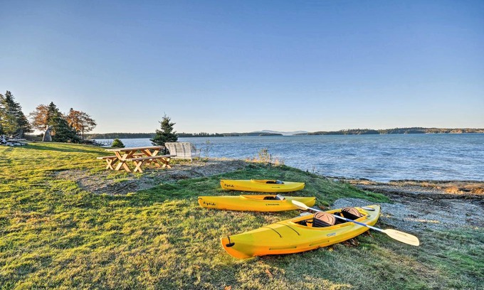 East Sullivan Cottage | 83 m² Cabin ∙ 2 bedrooms ∙ 4 guests