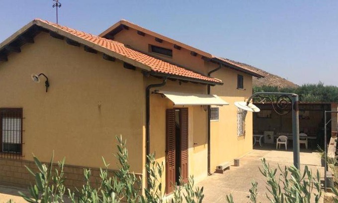 Montallegro House | 84 m² House ∙ 3 bedrooms ∙ 6 guests