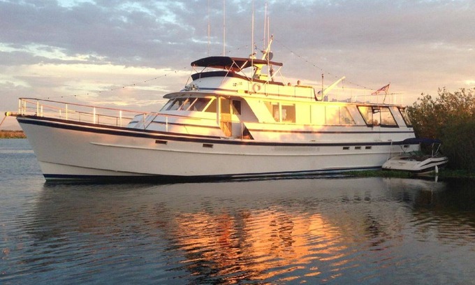 Brisbane Boat Rental | 85' Luxury Yacht, sleeps 10, can be moved to Pier 40 San Francisco