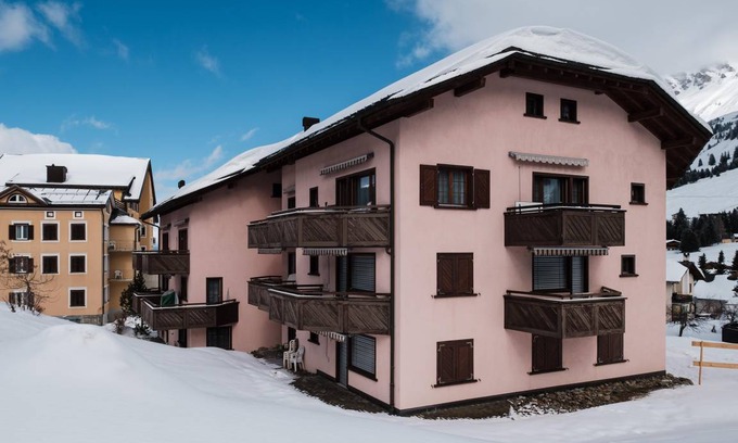 Parpan Apartment | 85 m² Apartment ∙ 3 bedrooms ∙ 6 guests