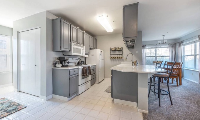 Hood River Condo | 85 m² Condo ∙ 1 bedroom ∙ 5 guests