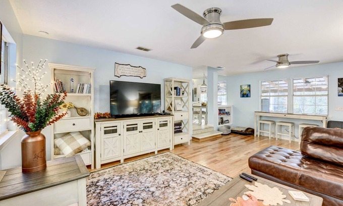 Crestview House | 89 m² House ∙ 3 bedrooms ∙ 10 guests