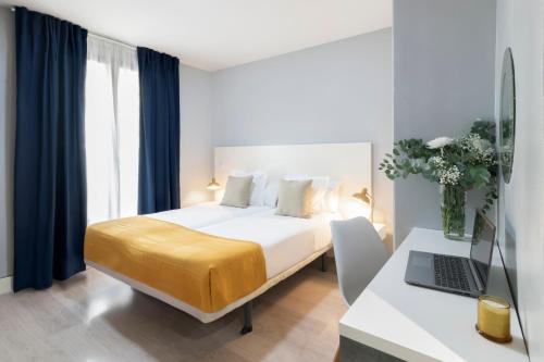 Pacifico House | 8Rooms Madrid