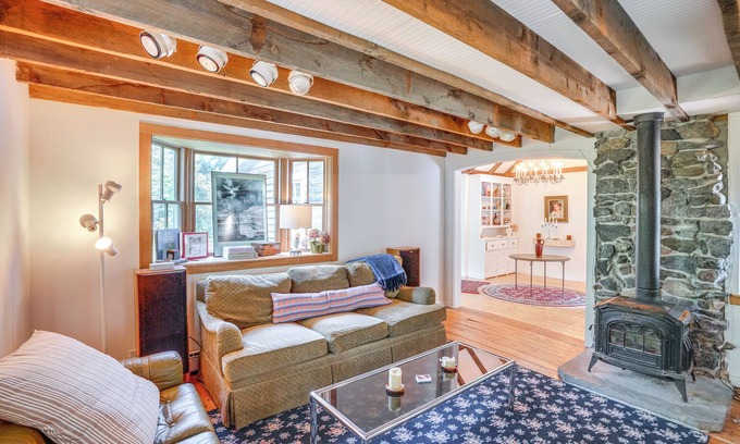 Taghkanic House | 9 Mi to Dtwn Hudson: Pet-Friendly Home w/Pool