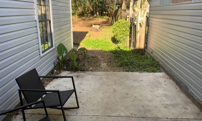 Tallahassee House | 9 Miles to FAMU & 7 Miles to FSU; Convenient/Safe Neighborhood. Backyard fenced.