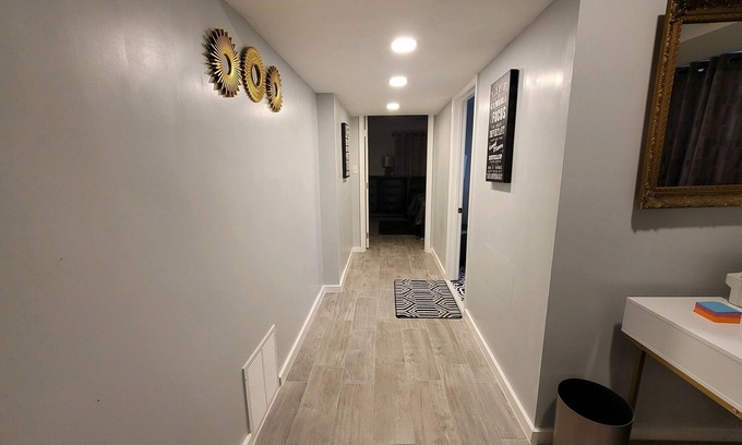Church Street House | 9 minutes from Atlanta Airport, 8 minutes from the marketplace