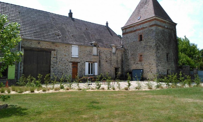 Lumigny-Nesles-Ormeaux House | 90 m² Gîte ∙ 2 bedrooms ∙ 5 guests