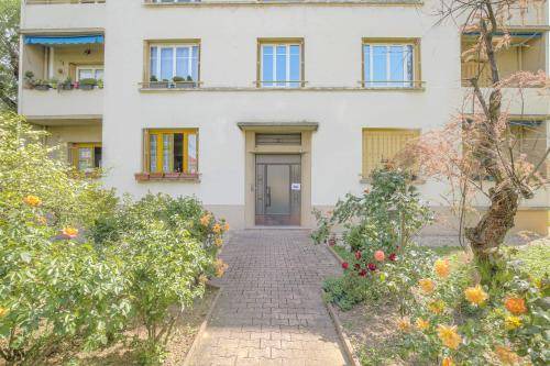 Leon Blum - Bon Coin Apartment | 90 m² Apartment ∙ 4 bedrooms ∙ 8 guests