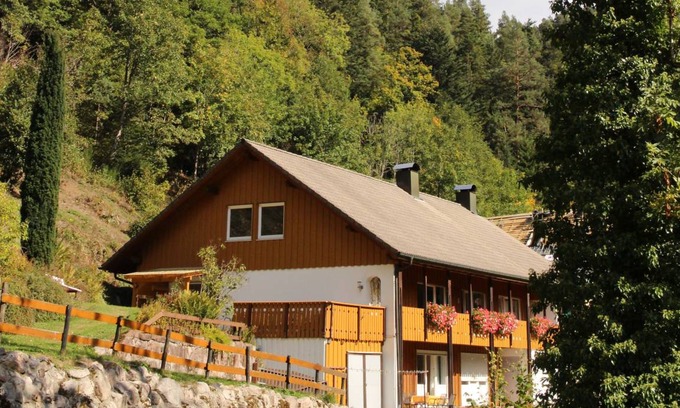 Am Bach Apartment | 90 m² Apartment ∙ 2 bedrooms ∙ 5 guests