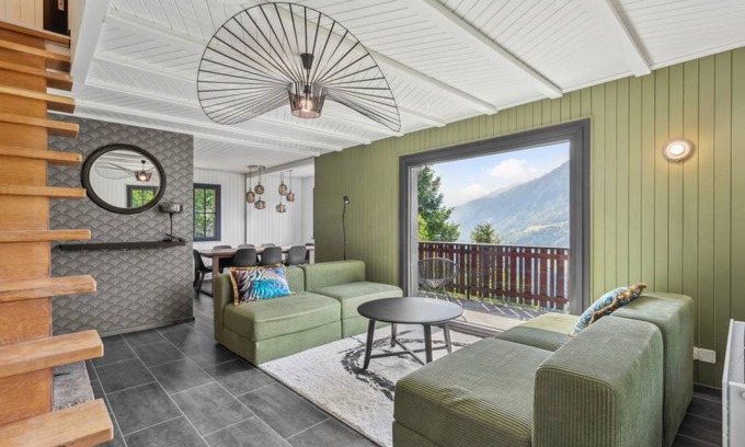 Cresuz Ski Chalet | 90 m² Chalet ∙ 4 bedrooms ∙ 8 guests