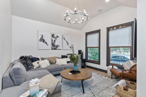 Downtown Park City House | 909 Snowy Cottage by SkyRun Park City