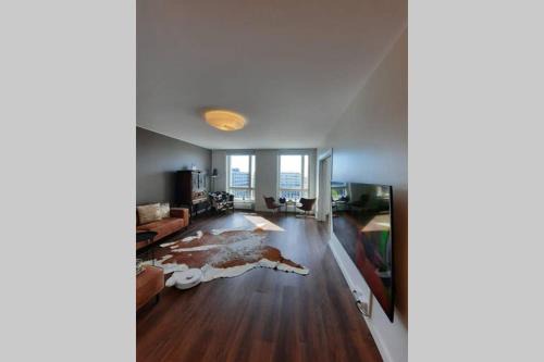 Pori Apartment | 90m2 on pedestrian street on Top Floor, penthouse suite, great view! Incl linen and all
