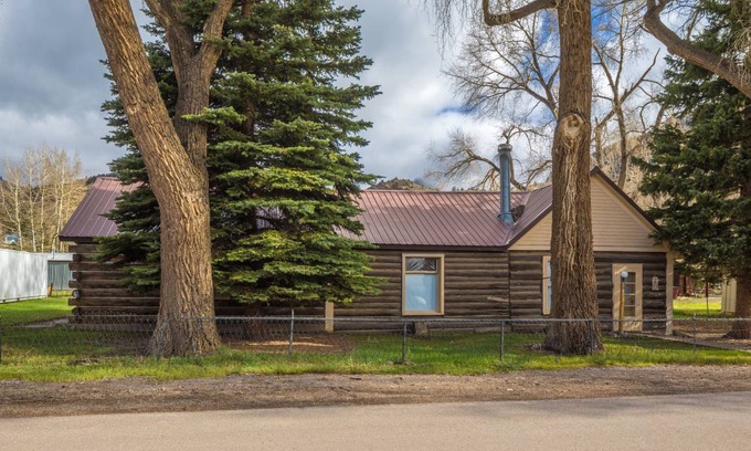 Creede House | 93 m² House ∙ 2 bedrooms ∙ 4 guests