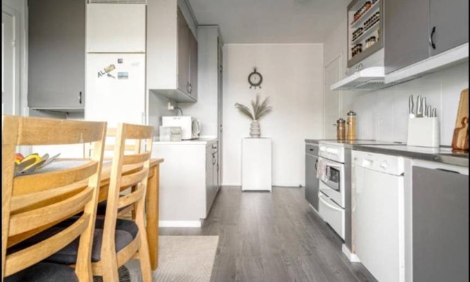 Molndal Apartment | 94 m² Apartment ∙ 3 bedrooms ∙ 2 guests