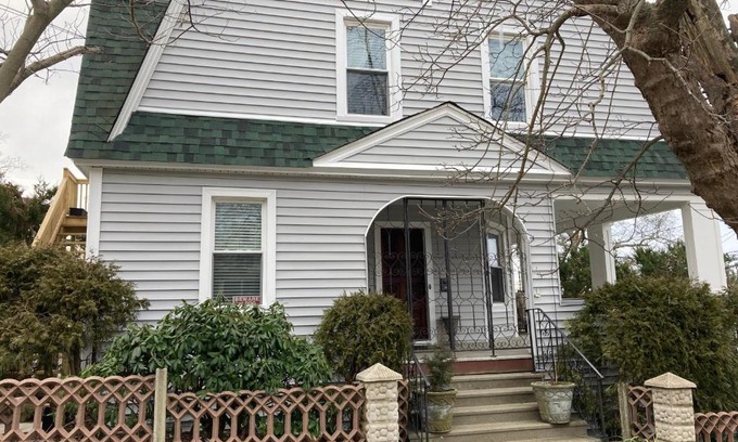 New London House | 94 Neptune Avenue