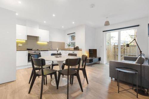 Stockwell Apartment | 95 m² Apartment ∙ 2 bedrooms ∙ 6 guests