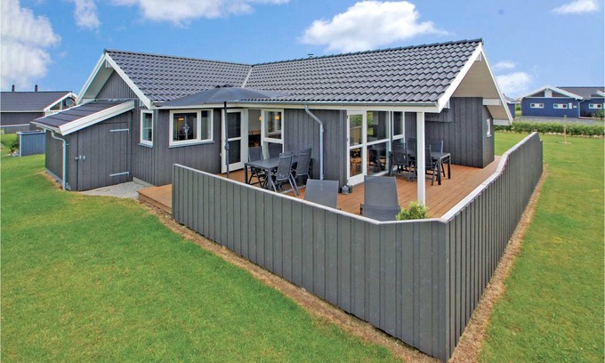 Flovt Strand House | 95 m² House ∙ 3 bedrooms ∙ 8 guests