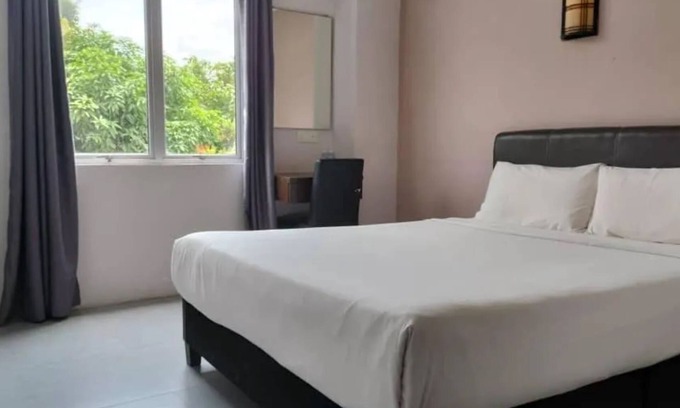 Gelang Patah Hotel | 988 Hotel
