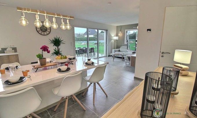 Pleubian House | 99 m² Gîte ∙ 3 bedrooms ∙ 6 guests
