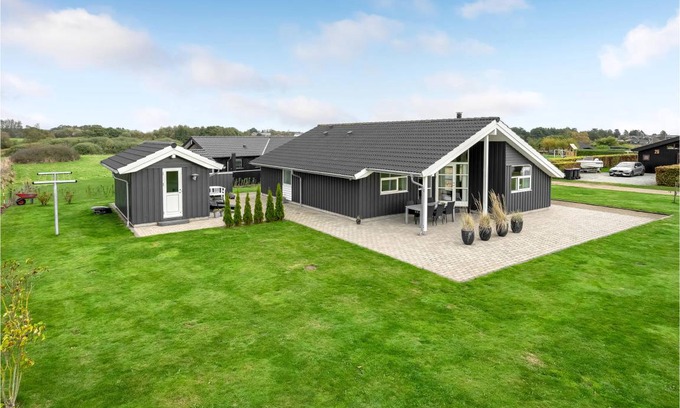 Flovt Strand House | 99 m² House ∙ 3 bedrooms ∙ 6 guests