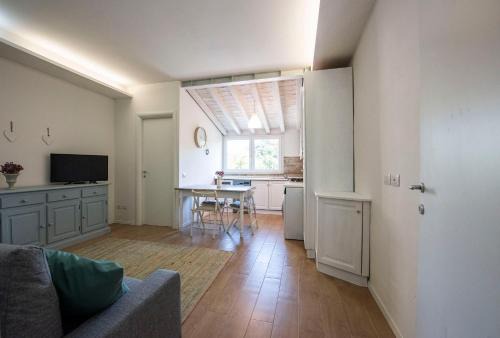 Palombina Nuova Apartment | 99 Via Esino