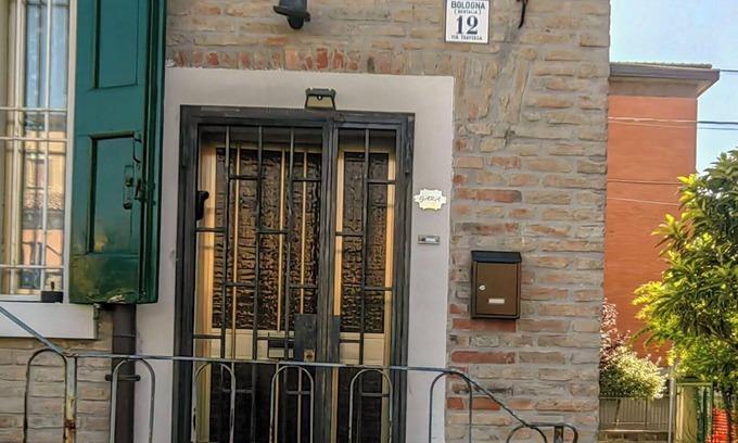 Province of Bologna Apartment | A 10 Minuti a Piedi Dall'aeroporto con Sempre Disponibile 24/24