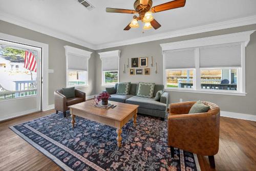 Tyler House | A 1921 Craftsman With Charm