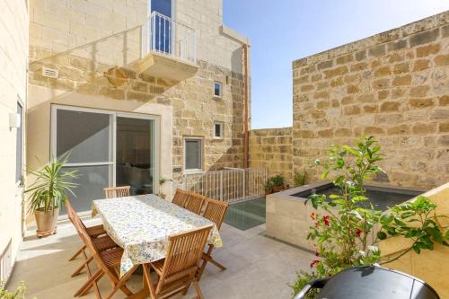 Zebbug Apartment | A 2BR farmhouse with private pool in Zebbug & BBQ by 360 Estates