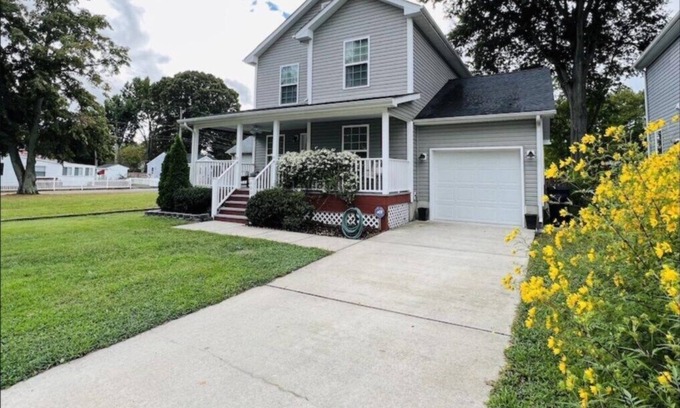 Issue House | A 3-Bedroom Cozy Cottage - 2 Blocks from the River