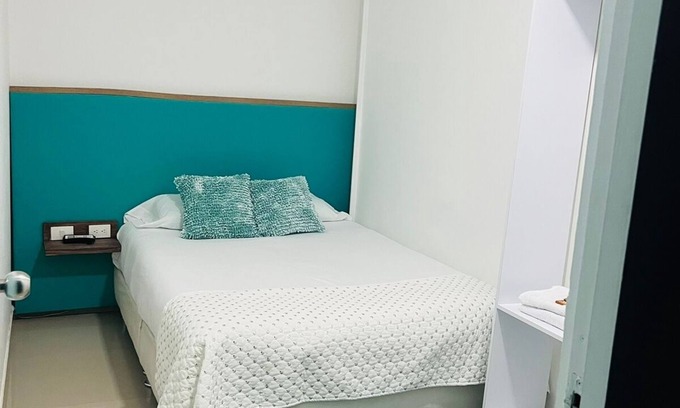 Ricaurte Villa | A 3 Horas de Bogotá Villa Hotel Boutique clima cálido piscina solo DICIEMBRE
