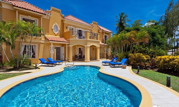 Mullins Villa | A 4 bedroom villa located just a short walk from Mullins Bay Beach in Barbados