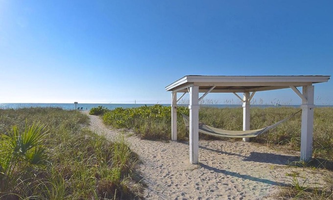 Nokomis Apartment | A Beach Retreat on Casey Key