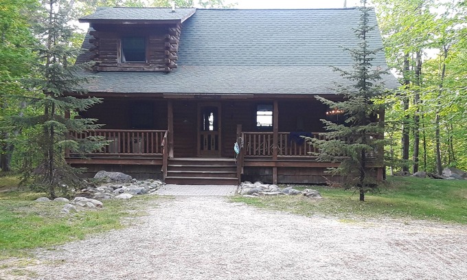 Cheboygan House | A beautiful log cabin home on Lake Huron, amazing lake views, hot tub, game room