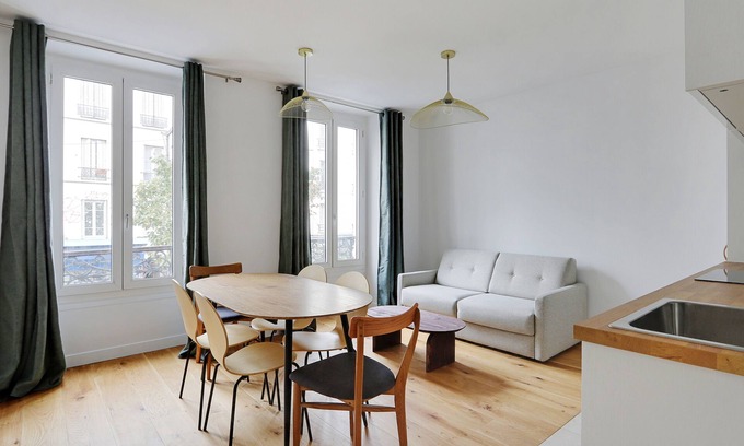 Charonne Apartment | A Bright 2-BR in Nation - Charonne