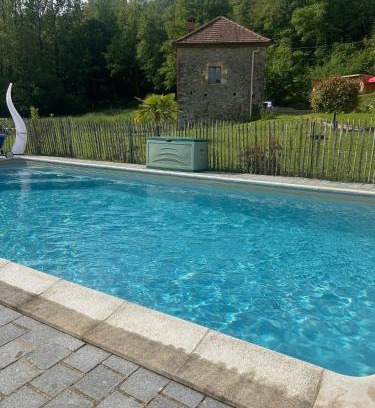Saint-Cernin-de-lHerm Other | a côté du petit Moulin