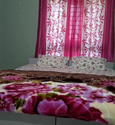 Daman House | A C Room For Couple with Refrigerator, Microwave, RO Water