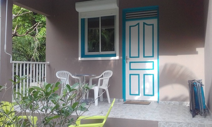 Bas Vent Cottage | A calm and pleasant almost nine near the sea