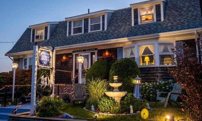 Hyannis Bed & Breakfast | A Cape Cod Ocean Manor Inn
