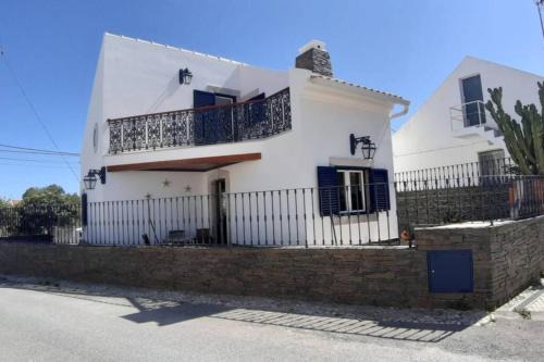 Azoia House | A Casa da Foz Moradia com vista mar