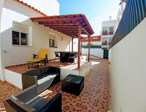 Costa de Caparica House | A Casa da Mila - Beach House