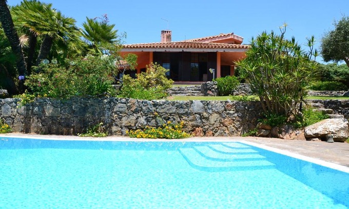 Carbonia Bed & Breakfast | A Casa Di Angela B&B