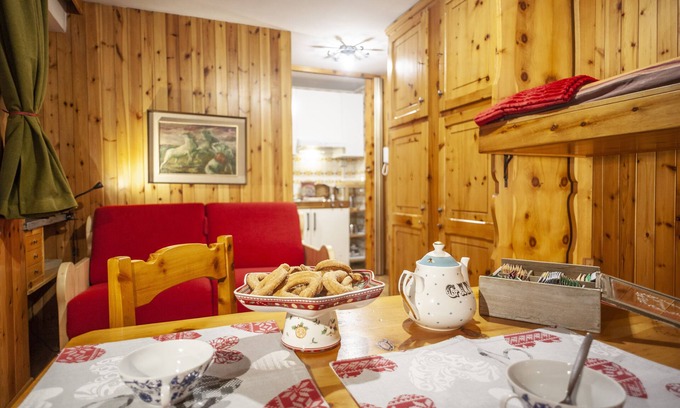 Courmayeur Apartment | A chalet-style suite in the heart of Courmayeur!