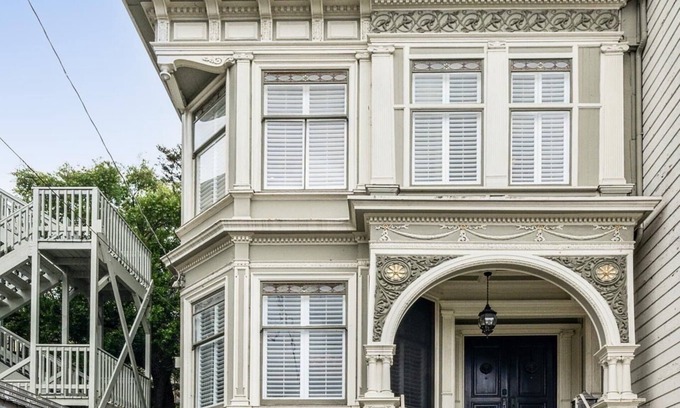 Haight-Ashbury House | A charming Victorian home in SF's historic Haight-Ashbury district