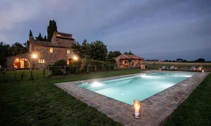 Lucignano Villa | A charming villa with large private swimming pool, located in a dream location