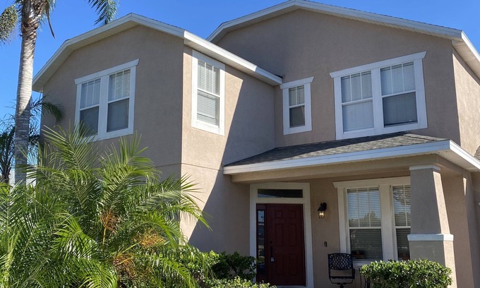 Kissimmee House | A Comfortable home away from home. In kissimmee close to Disney World