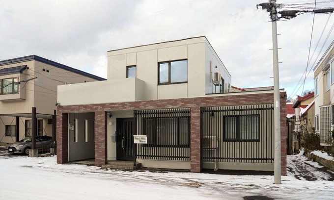 Otaru House | A comfortable stay at Canal Villa Otaru Enjoy a homely stay with a cozy living and dining room/otaru Hokkaidō