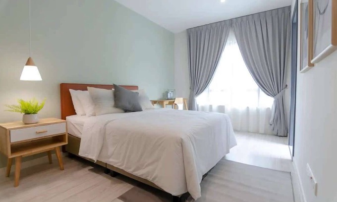 Central District Apartment | A Comfy & Bright 2BR Suasana Suite 6, FREE Parking