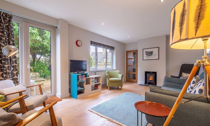 Snape Cabin | A contemporary, single-storey holiday retreat located in the heart of Snape within strolling distanc